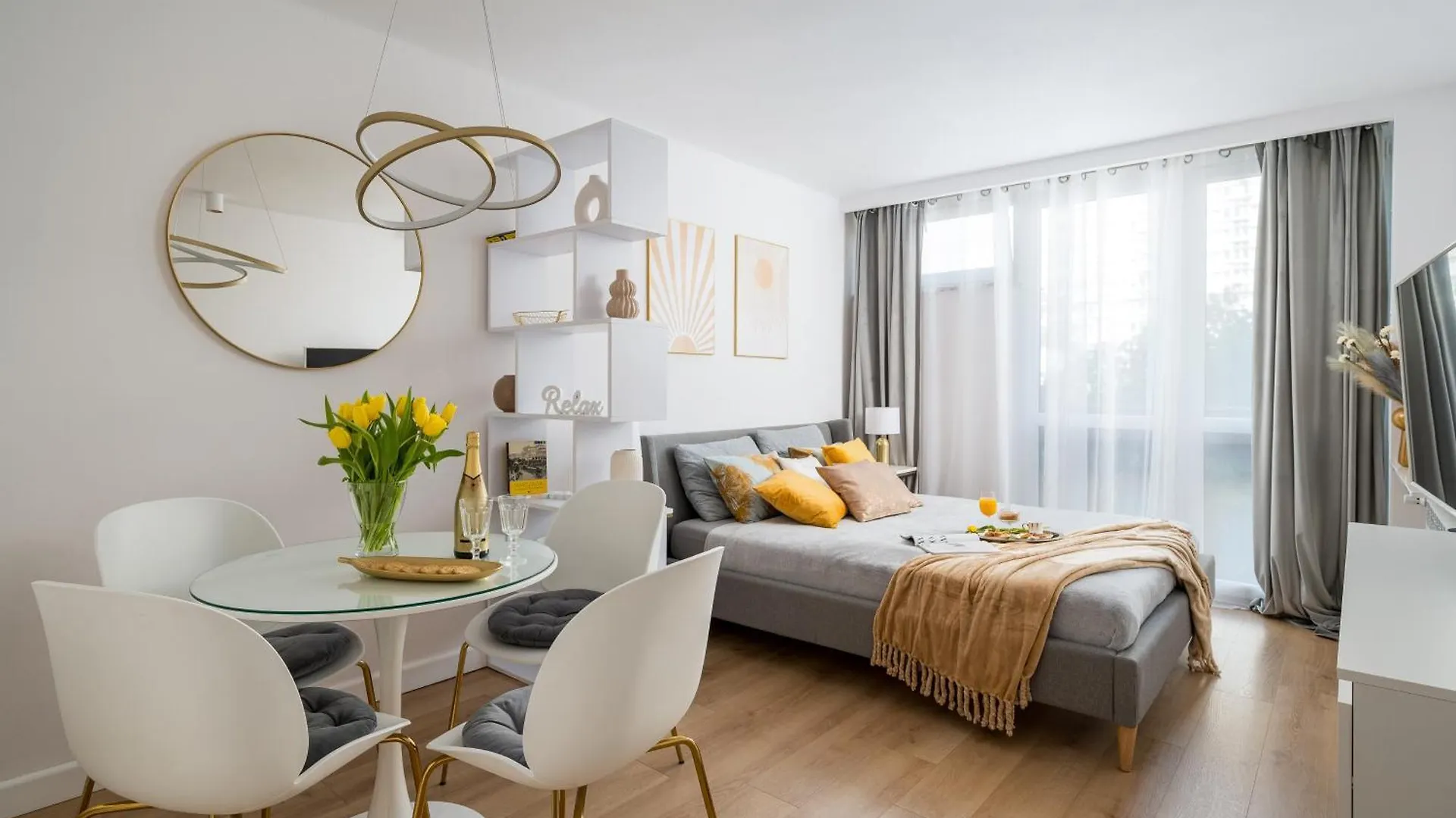Gold Premium Central Suite 950 M To Central Station Parking Warsaw