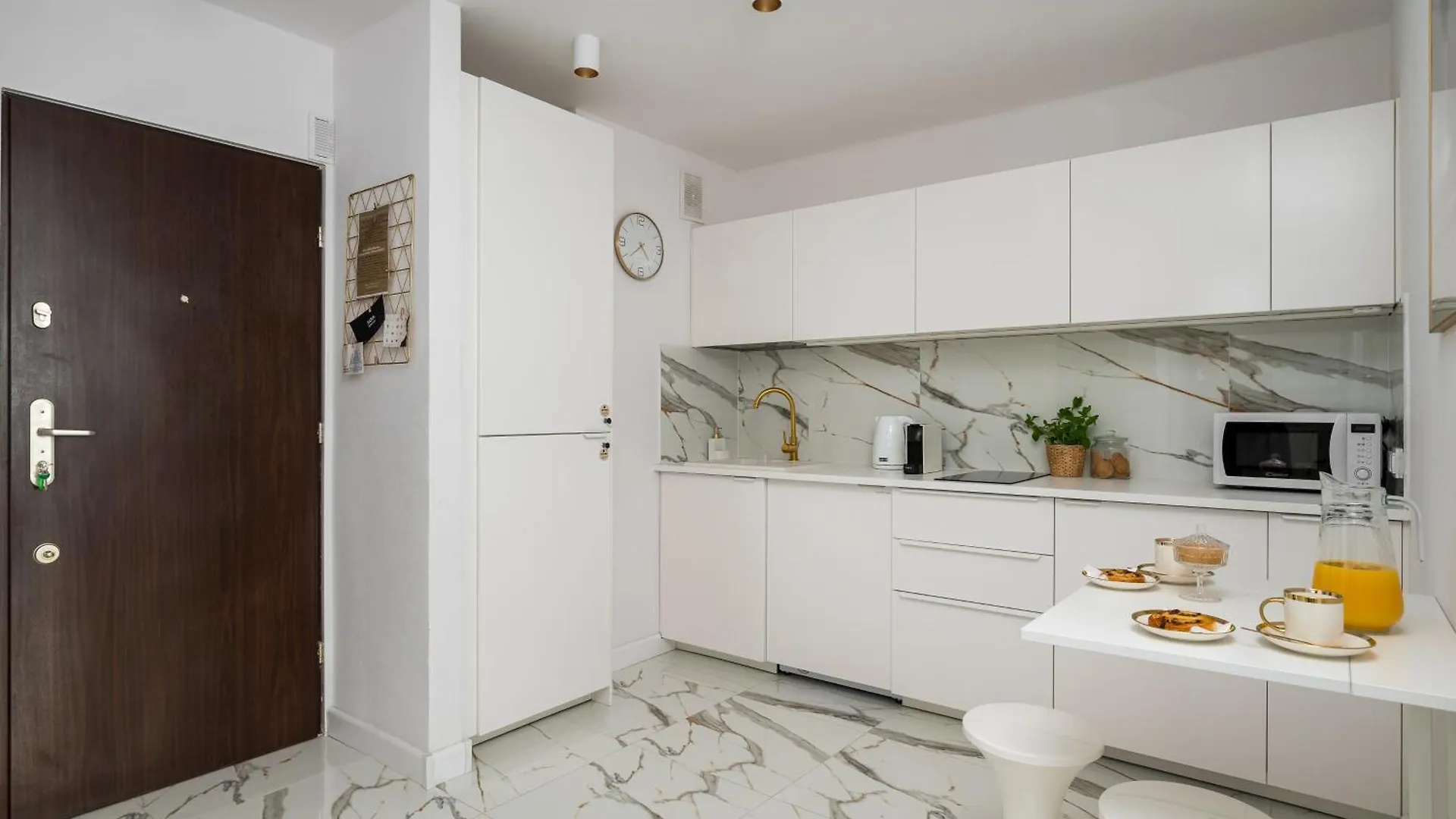 Gold Premium Central Suite 950 M To Central Station Parking Warsaw 0*,  Poland