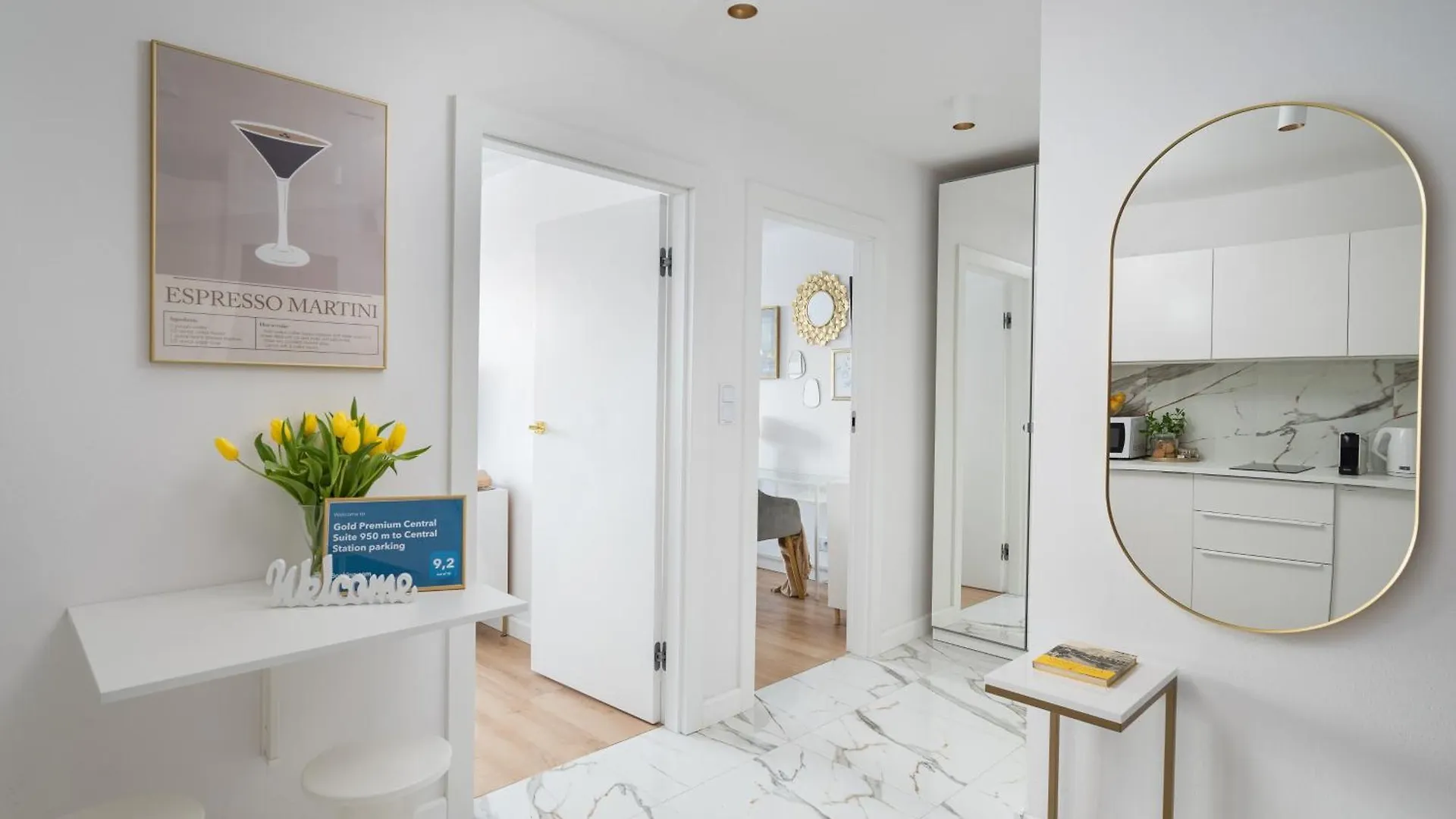 Gold Premium Central Suite 950 M To Central Station Parking Warsaw Apartment