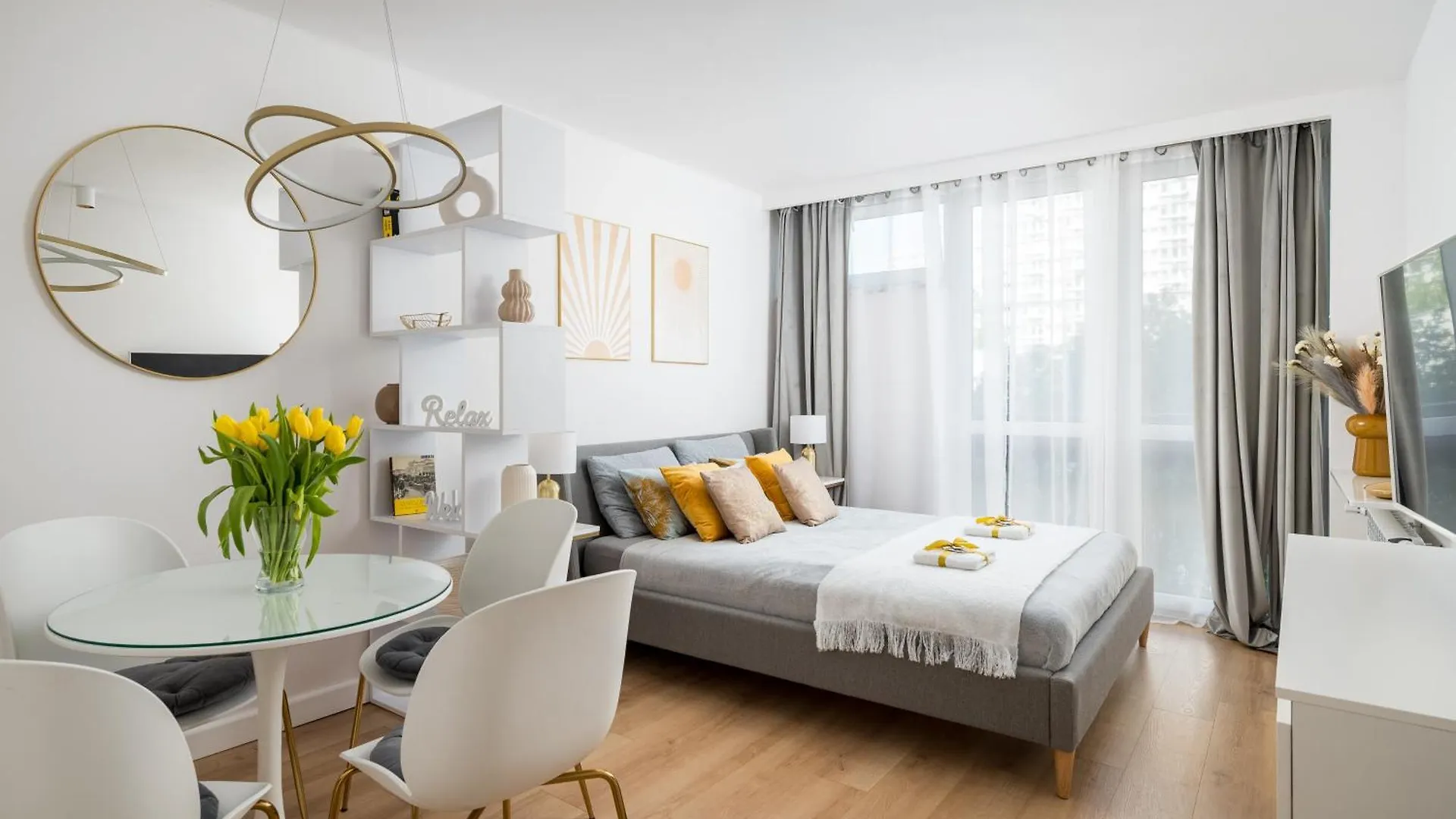 Apartment Gold Premium Central Suite 950 M To Central Station Parking Warsaw