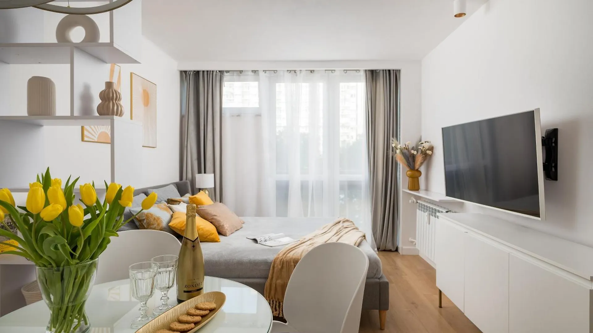 Apartment Gold Premium Central Suite 950 M To Central Station Parking Warsaw