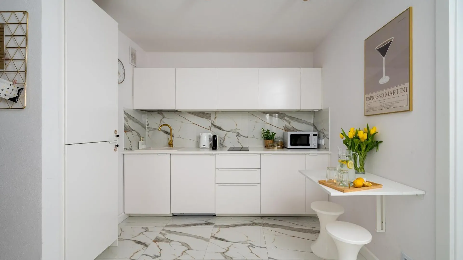 Gold Premium Central Suite 950 M To Central Station Parking Warsaw Apartment